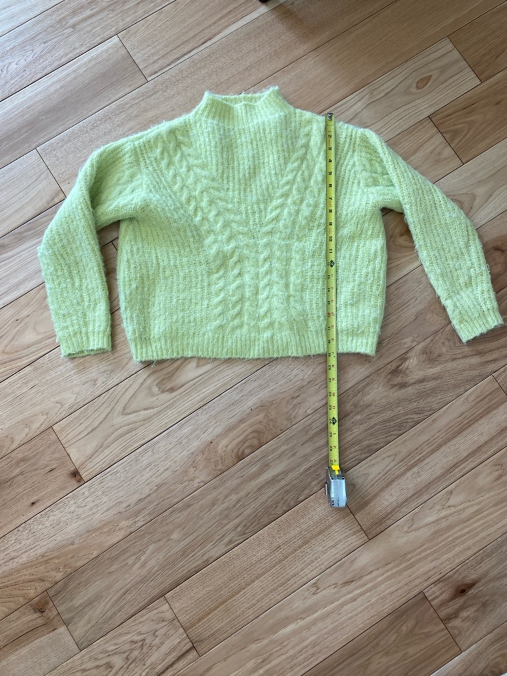 Cropped Cable Knit Sweater in Pale Lime